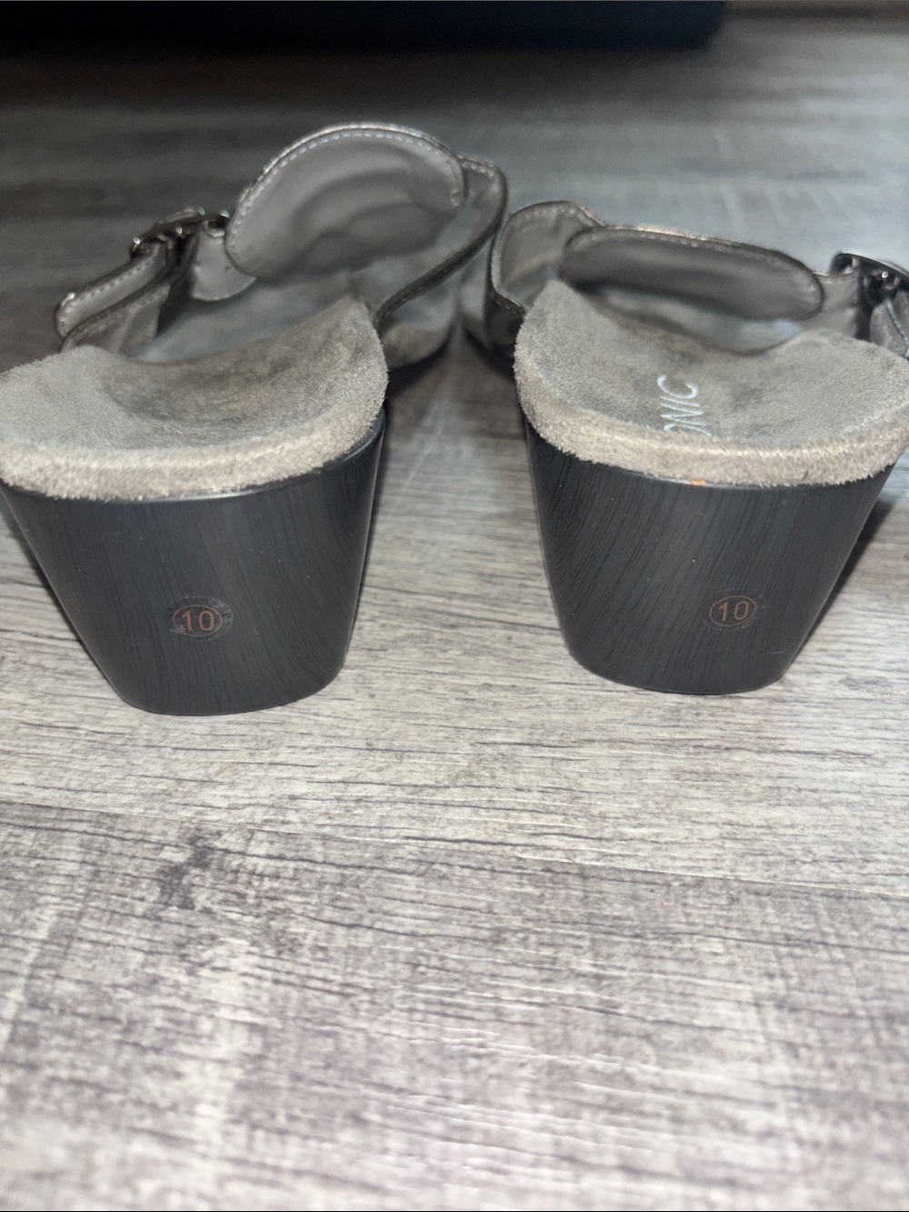 Vionic Alanis Toe-Post Wedge - Picture 3 of 7